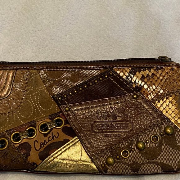 Coach wristlet - Picture 3 of 4